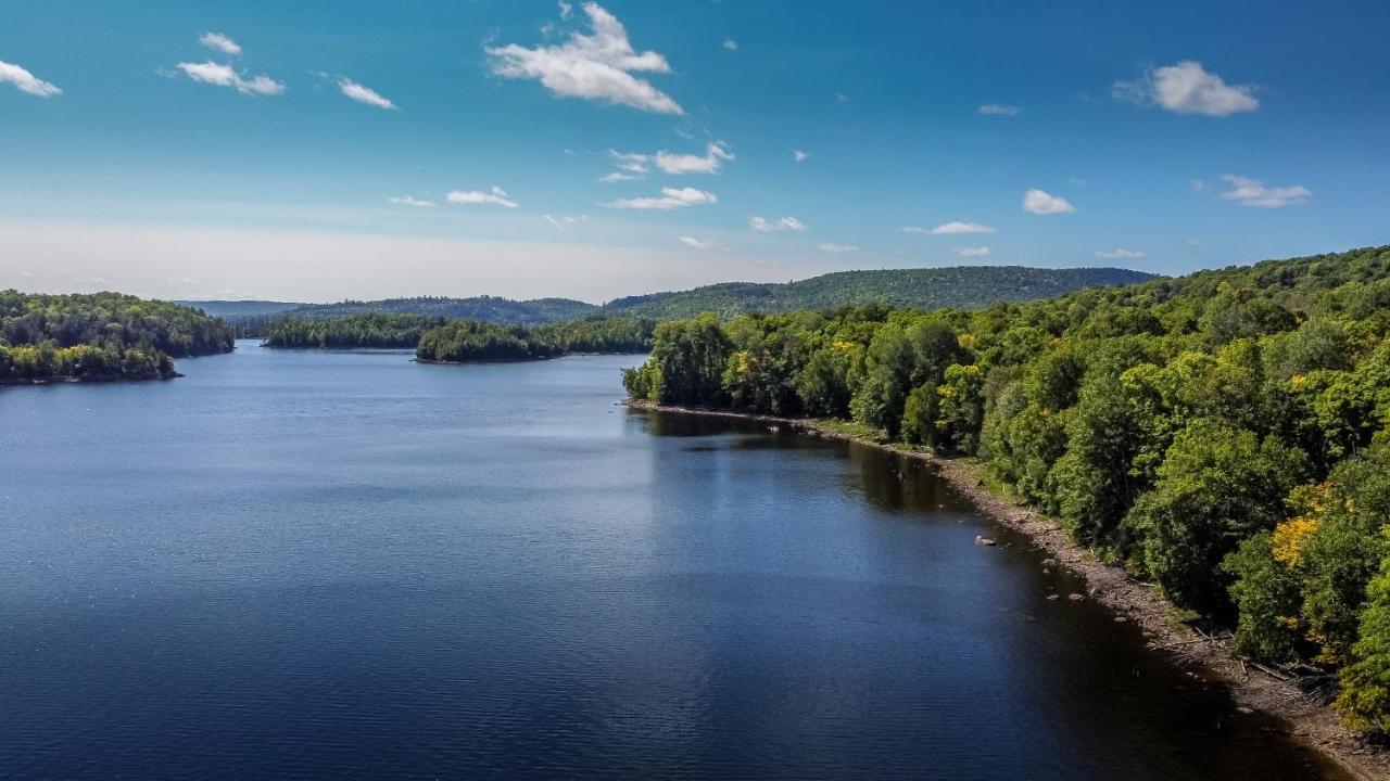 Yourtes Glamping Du Poisson Blanc Notre-Dame-du-Laus Luaran gambar