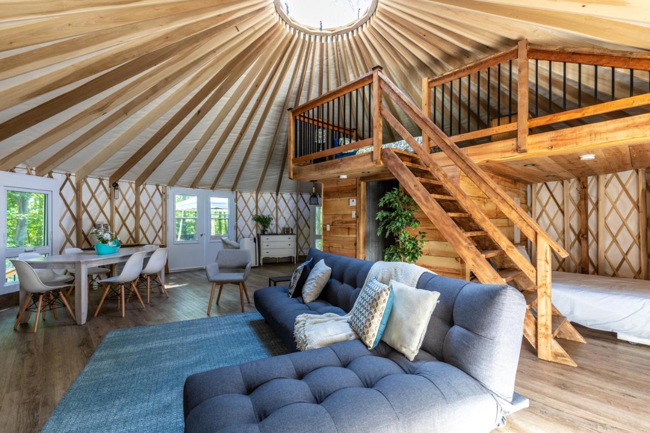 Yourtes Glamping Du Poisson Blanc Notre-Dame-du-Laus Luaran gambar