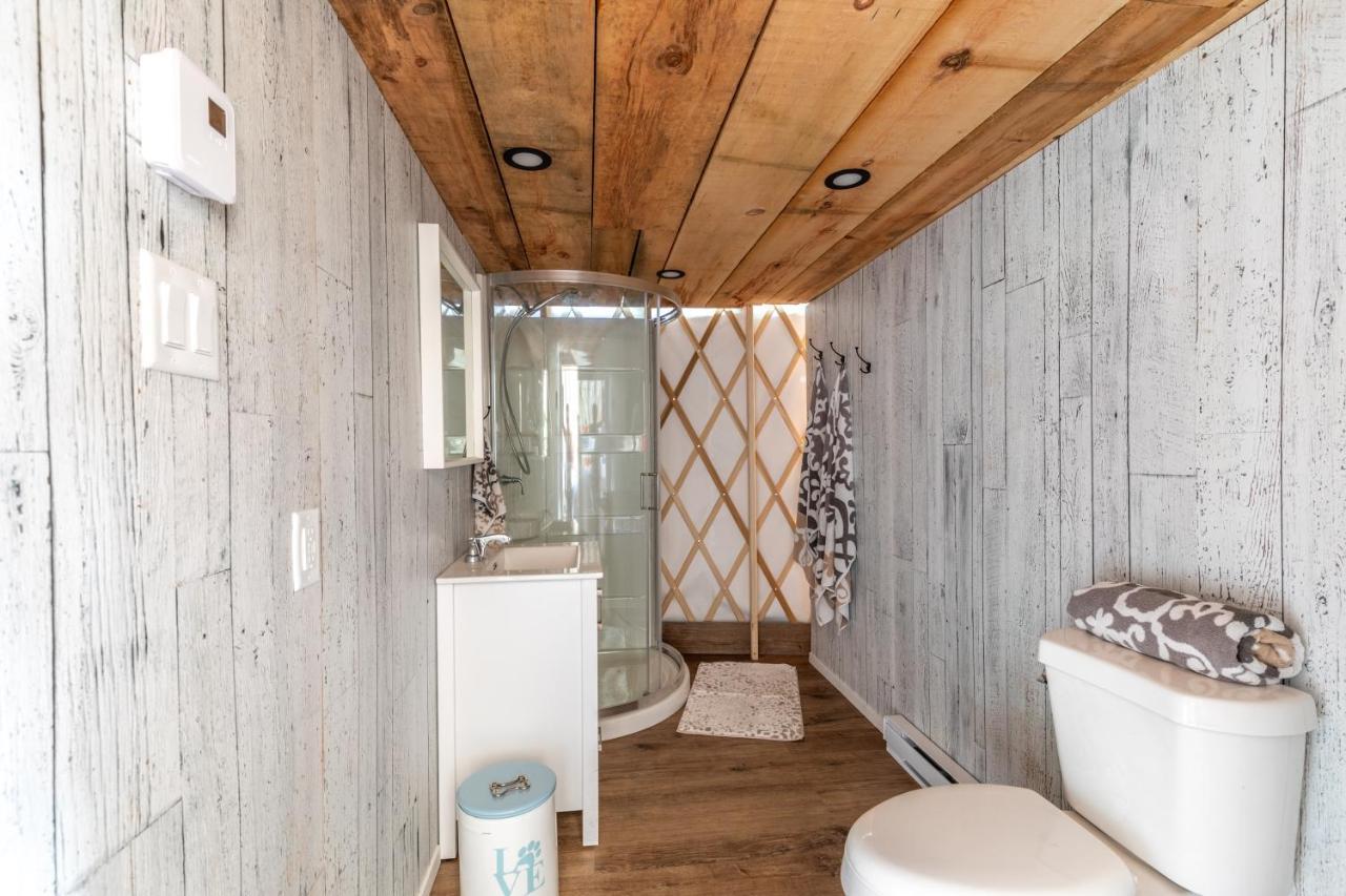 Yourtes Glamping Du Poisson Blanc Notre-Dame-du-Laus Luaran gambar