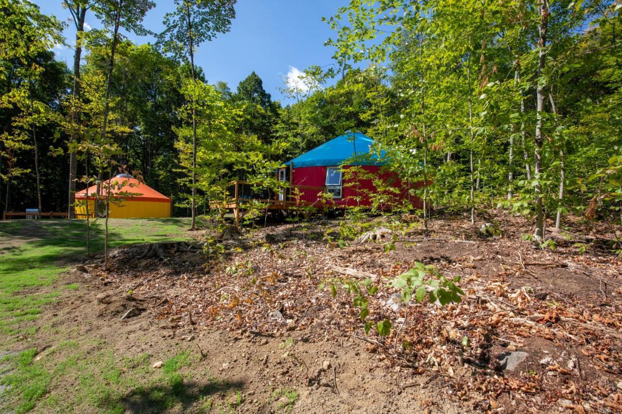 Yourtes Glamping Du Poisson Blanc Notre-Dame-du-Laus Luaran gambar